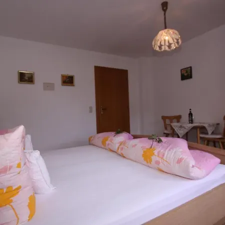 Tschafein Apartman *